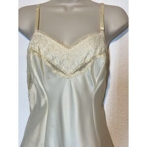Vtg 60s‎ Wonder Maid Non Cling Ivory Cami Top 36 Embroidered Lace Top/Bottom USA